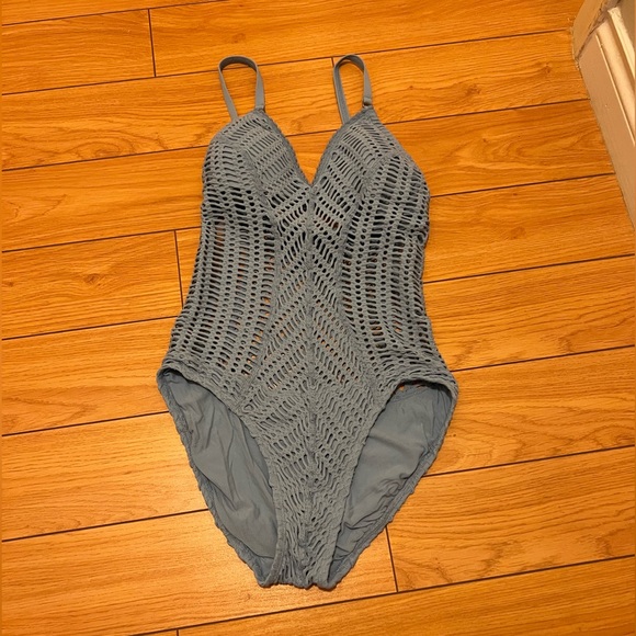 Robin Piccone 'Mitered' Convertible One-Piece Swimsuit - Picture 5 of 9